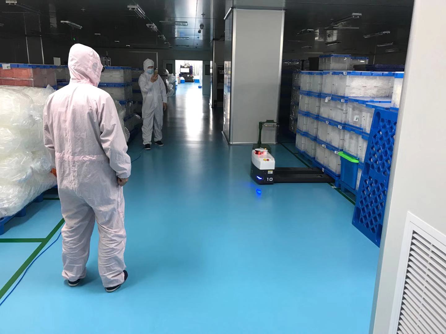 艾弗森ballbet.comAGV机器人义不容辞